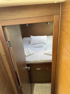 bed, Lagoon 380, catamaran for sale