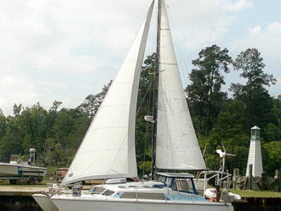 10 Best Pocket Catamarans (Under 38 ft)
