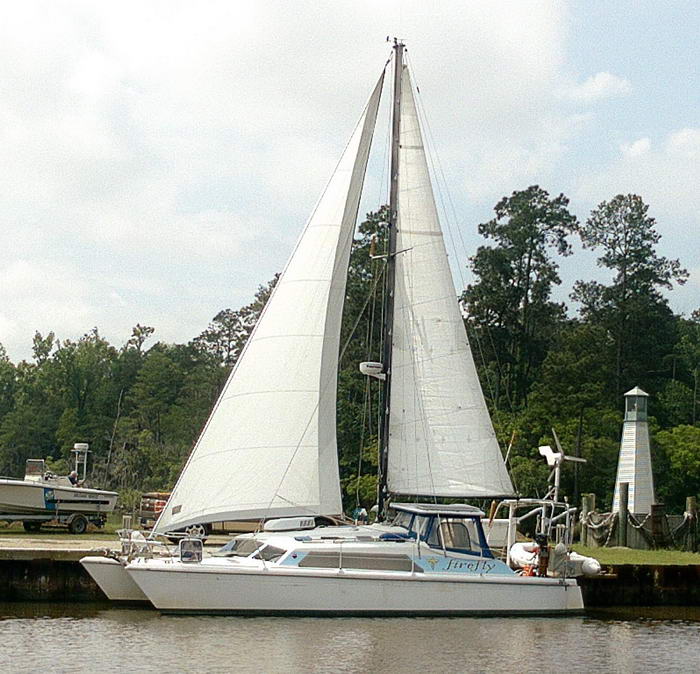 10 Best Pocket Catamarans (Under 38 ft)
