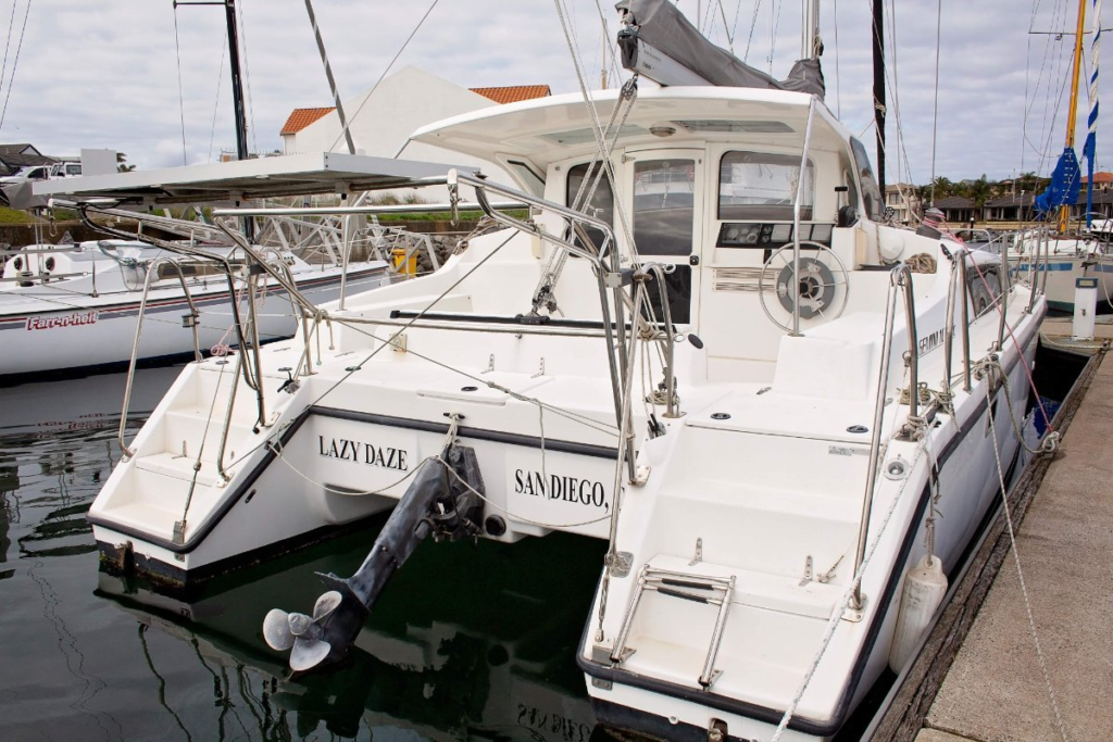 Catamaran Drives Types – Outboards, Inboards and Drive Shaft Configurations