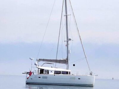 Lagoon 400 Review and Owner Interview with Sailing Ocean Fox