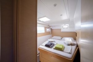 bed, Lagoon 400, catamaran for sale