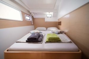 bed, Lagoon 400, catamaran for sale