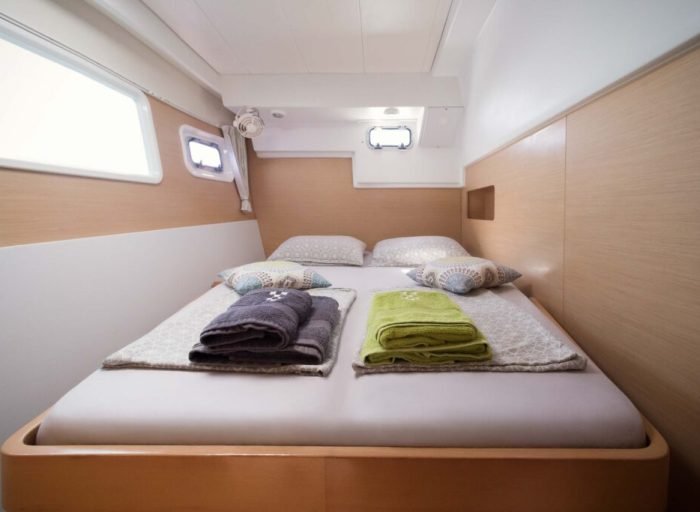 bed, Lagoon 400, catamaran for sale