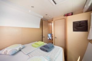 bed, Lagoon 400, catamaran for sale