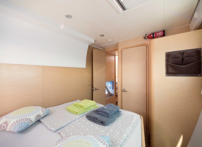bed, Lagoon 400, catamaran for sale