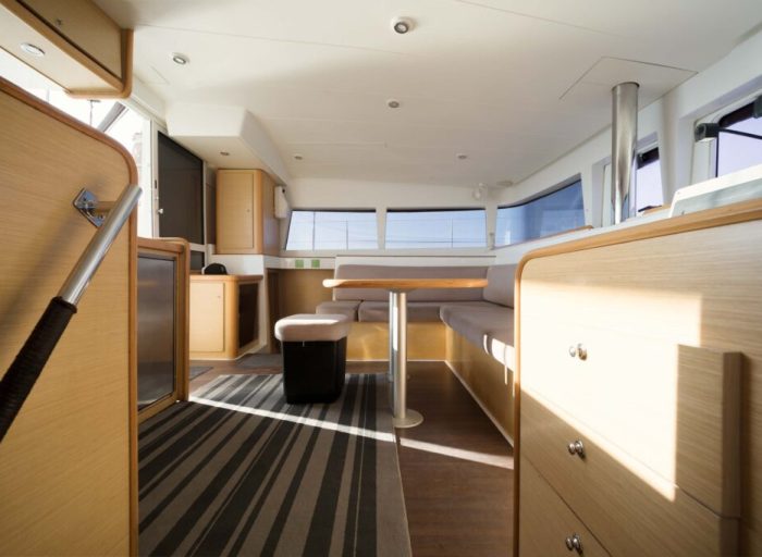 salon, Lagoon 400, catamaran for sale
