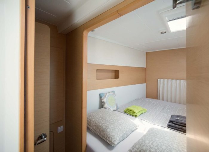 bed, Lagoon 400, catamaran for sale