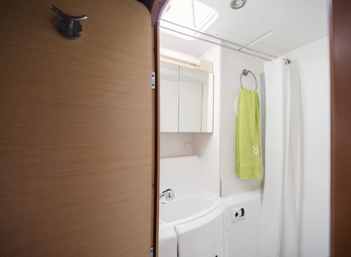 bath, Lagoon 400, catamaran for sale