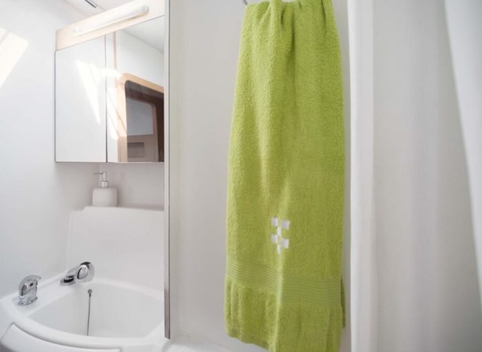 bath, Lagoon 400, catamaran for sale