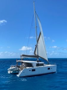 underway, Lagoon 400, catamaran for sale