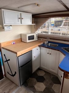 interior, Chris-Craft 35 Catalina, trawler for sale