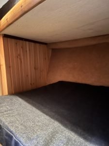 bed, Chris-Craft 35 Catalina, trawler for sale