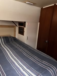 bed, Chris-Craft 35 Catalina, trawler for sale