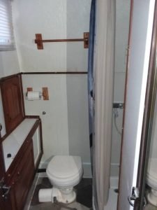 bath, Chris-Craft 35 Catalina, trawler for sale