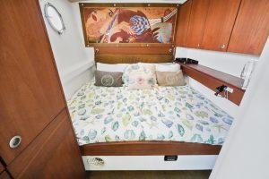 bed, Moxie 61, catamaran for sale
