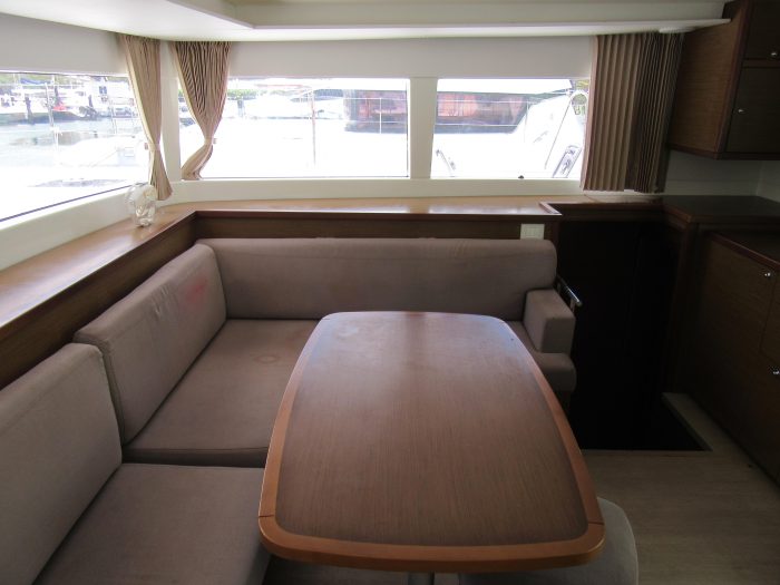 salon, Lagoon 450, catamaran for sale