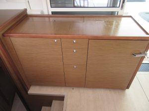 salon, Lagoon 450, catamaran for sale