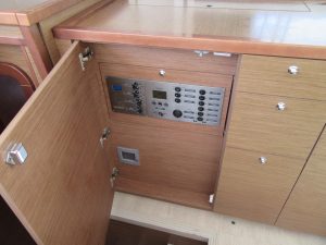 electrical, Lagoon 450, catamaran for sale