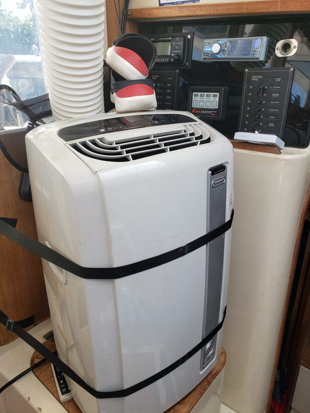 interior, Gemini 105, catamaran for sale