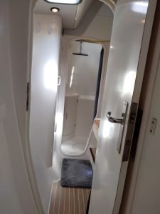bath, Leopard 38, catamaran for sale