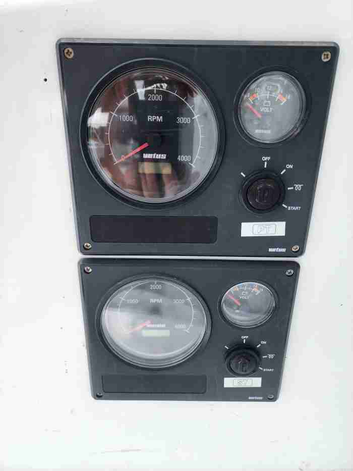 navigation station, Dean 365, catamaran for sale