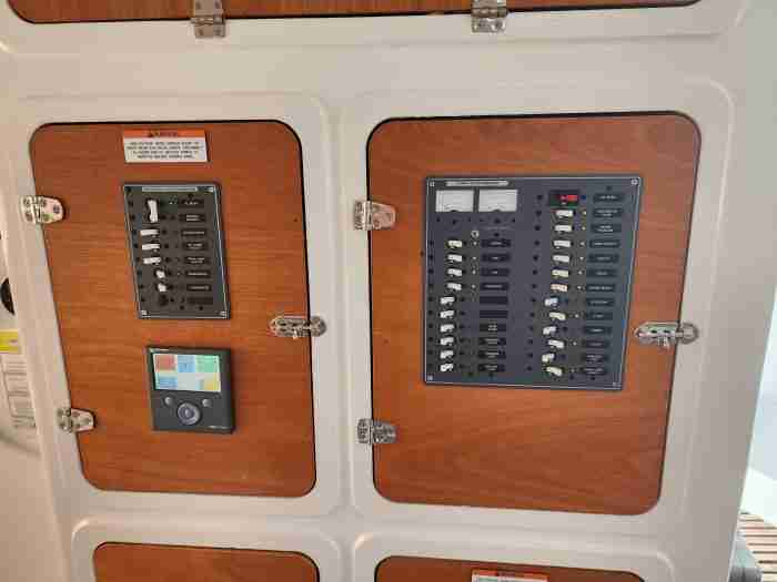 mechanical, Dean 365, catamaran for sale
