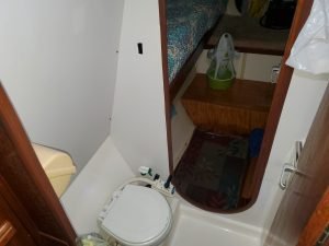 bath, Lagoon 37 TPI, catamaran for sale