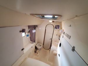 bath, Lagoon 37 TPI, catamaran for sale