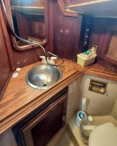 bath, Islander 36, sailboat for sale
