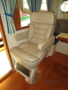 navigation station, Custom, trawler for sale