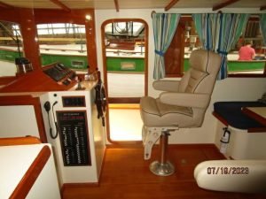 navigation station, Custom, trawler for sale