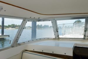 navigation station, Bertram, trawler for sale
