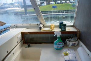 interior, Bertram, trawler for sale