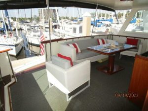 cockpit, Hatteras 63, trawler for sale