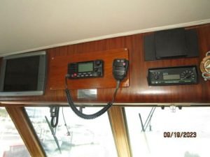 navigation station, Hatteras 63, trawler for sale