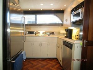 interior, Hatteras 63, trawler for sale