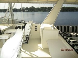 helm, Hatteras 63, trawler for sale