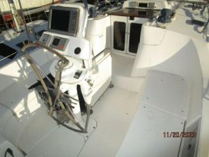 helm, Hunter H41, sailboat for sale