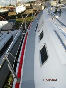 deck, Hunter H41, sailboat for sale