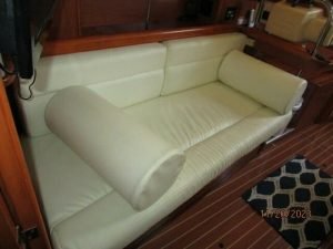 salon, Hunter H41, sailboat for sale