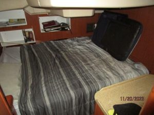 bed, Hunter H41, sailboat for sale