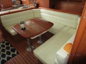 salon, Hunter H41, sailboat for sale