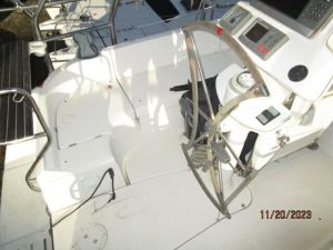 helm, Hunter H41, sailboat for sale