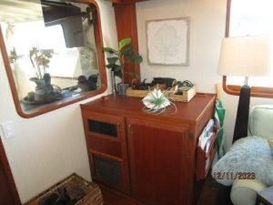 navigation station, Defever 72, trawler for sale