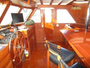 navigation station, Defever 72, trawler for sale