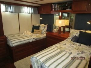 bed, Defever 72, trawler for sale