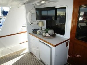 cockpit, Defever 72, trawler for sale