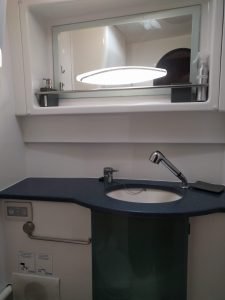 bath, FP 60 Eleuthera, catamaran for sale