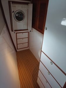 interior, Endeavour 44, catamaran for sale